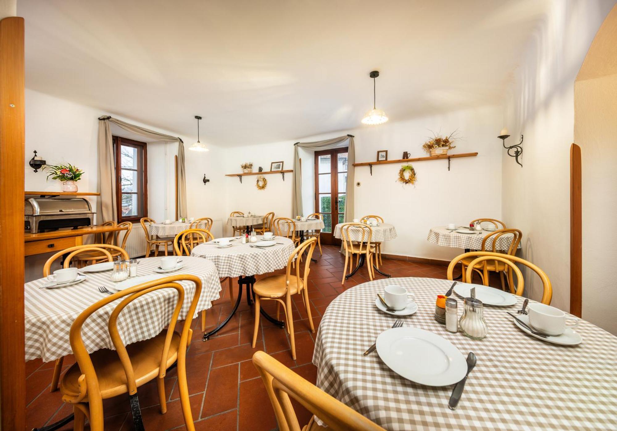 Hotel Garni Mysi Dira