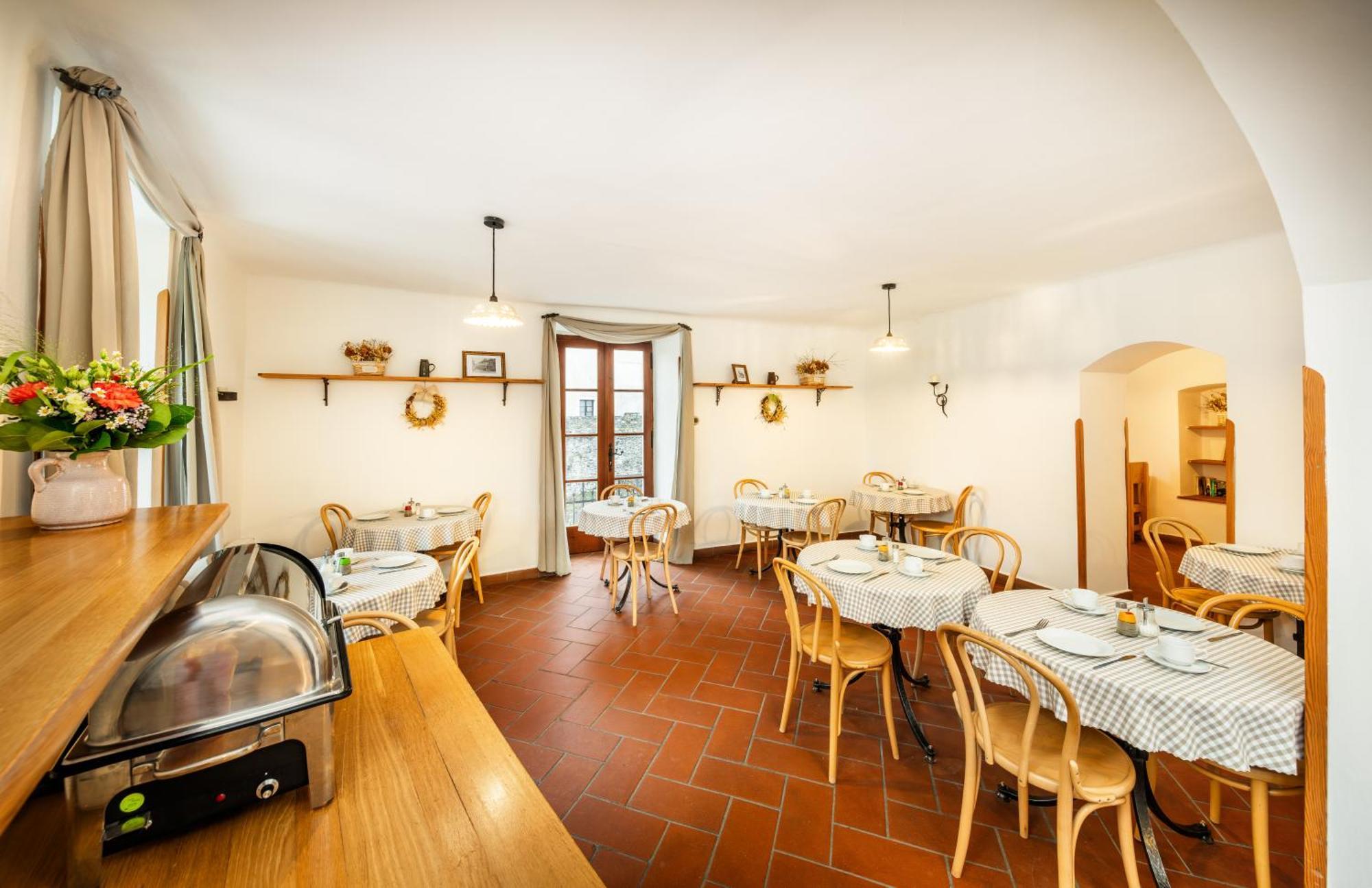 Hotel Garni Mysi Dira 3*