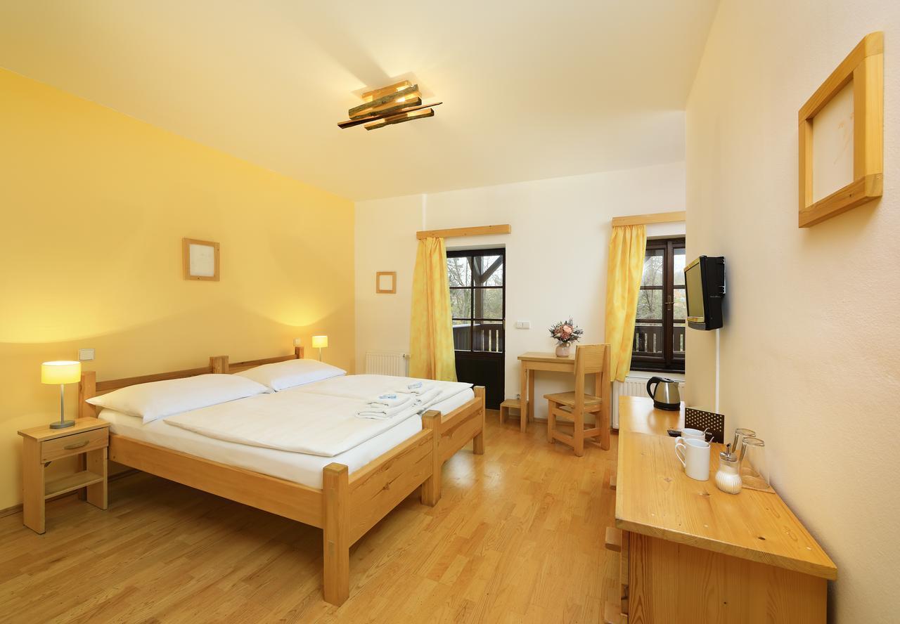Hotel Garni Mysi Dira 3*